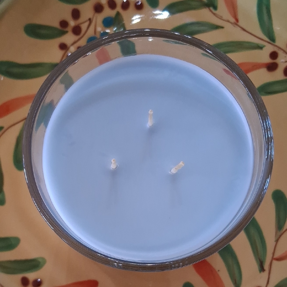 Tuscany Ocean View Scented Jar Candle - Blue & White. NWT. Delicious Scent!! - Picture 6 of 9
